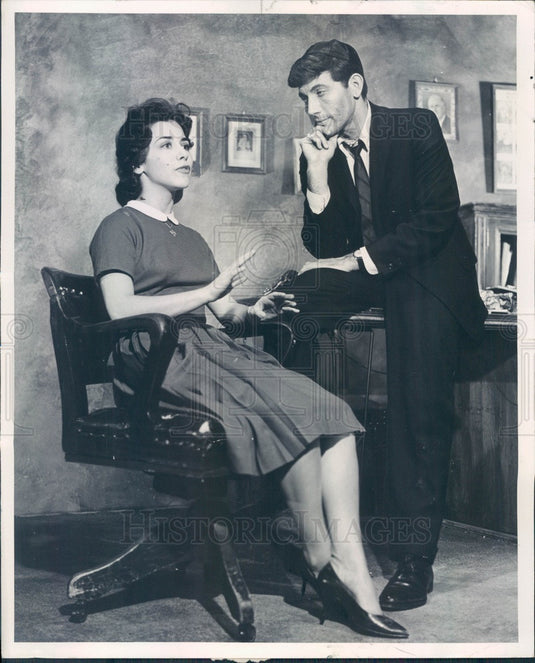 1962 Actors Risa Schwartz & Michael Lipton in The Tenth Man Press Photo - Historic Images