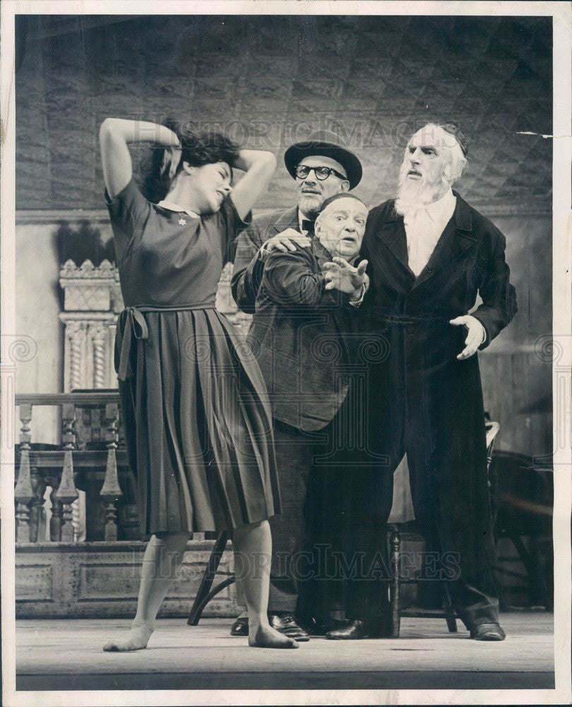 1962 Actors Risa Schwartz, Truman Gaige, David Vardi Press Photo - Historic Images