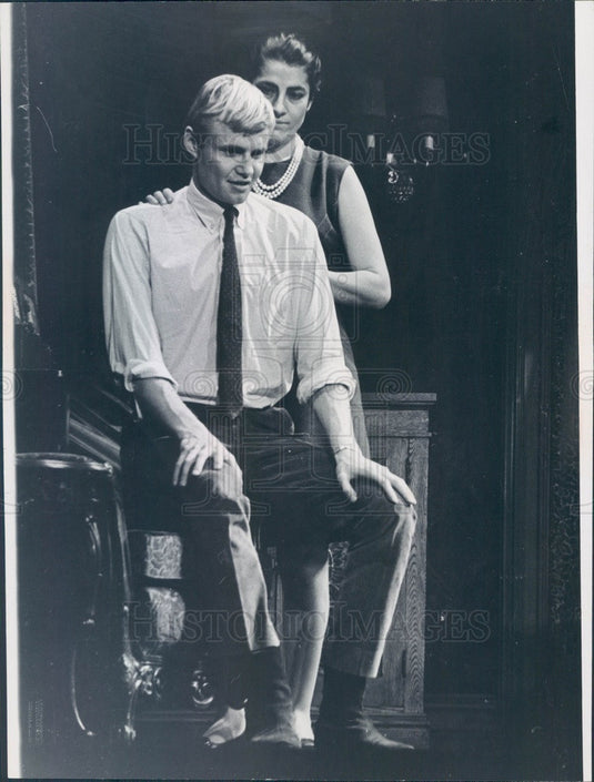 1967 Hollywood Actors Jon Voight & Irene Papas Press Photo - Historic Images
