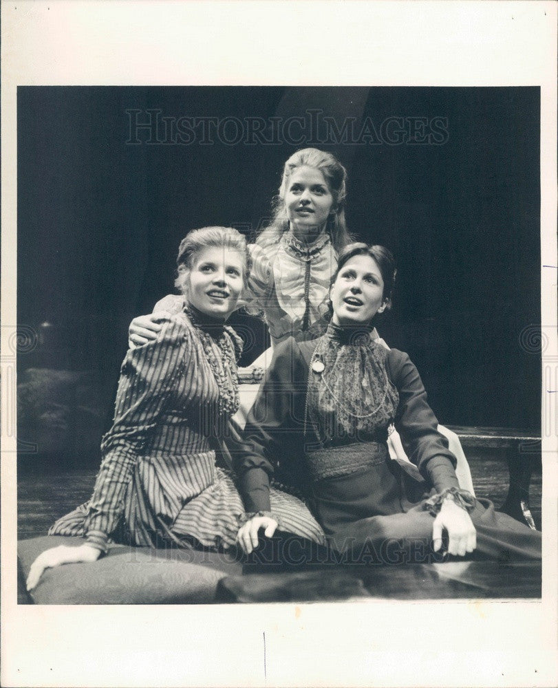 1975 Actors Cheryl Buell, Janice St. John, Kathy Lindsey Press Photo - Historic Images