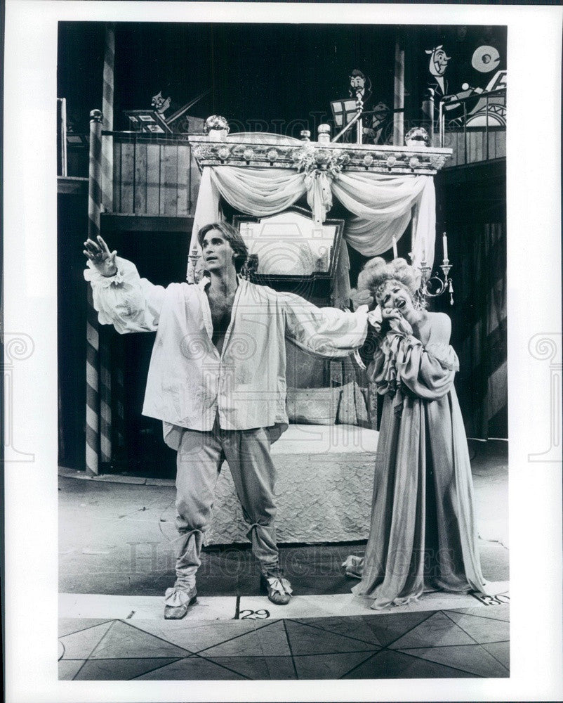1984 Actors Robert Stillman &amp; Eve Bennett-Gordon in Candide Press Photo - Historic Images