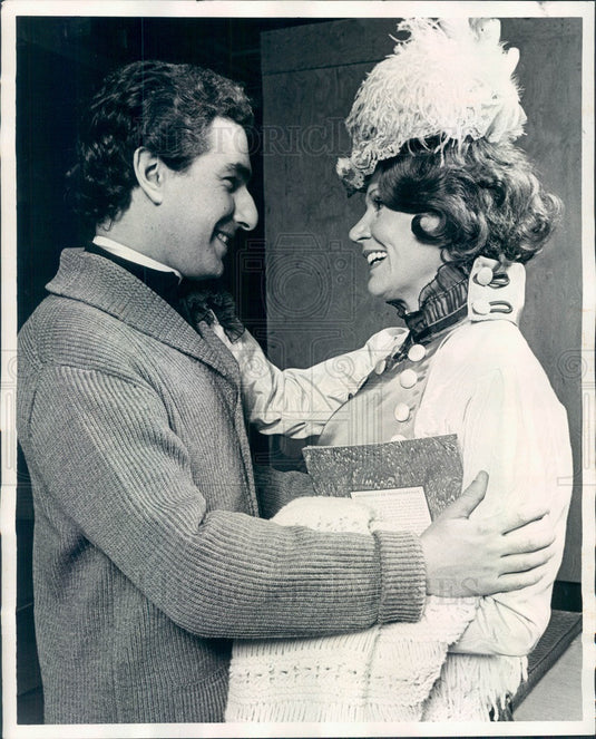 1976 Actors Michael Tezla & Pat Fraser in Candide Press Photo - Historic Images