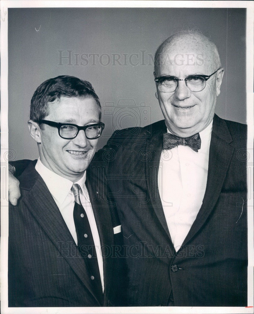 1967 Denver, Colorado Founders Mutual Fund President Lowell Collins Press Photo - Historic Images