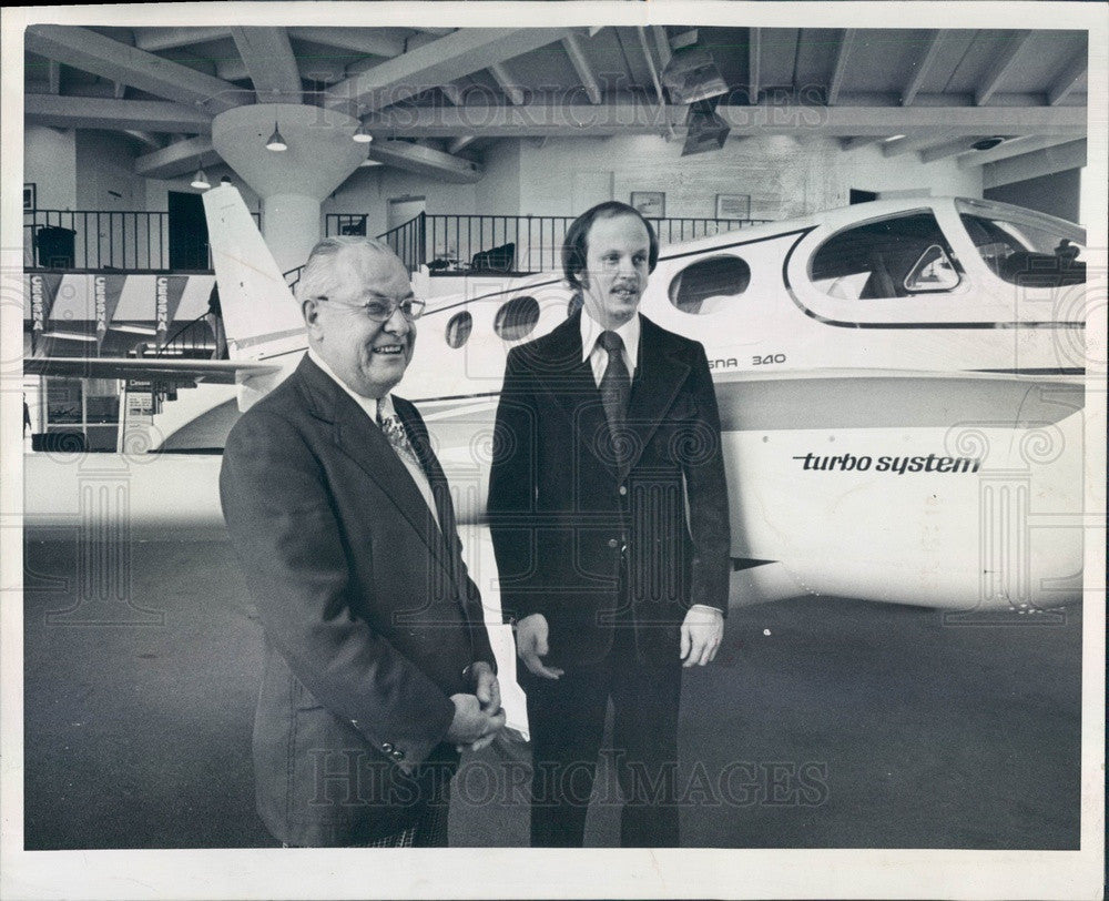 1975 Denver, Colorado Clinton Aviation Chairman Ronald Conquest Press Photo - Historic Images