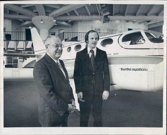 1975 Denver, Colorado Clinton Aviation Chairman Ronald Conquest Press Photo - Historic Images