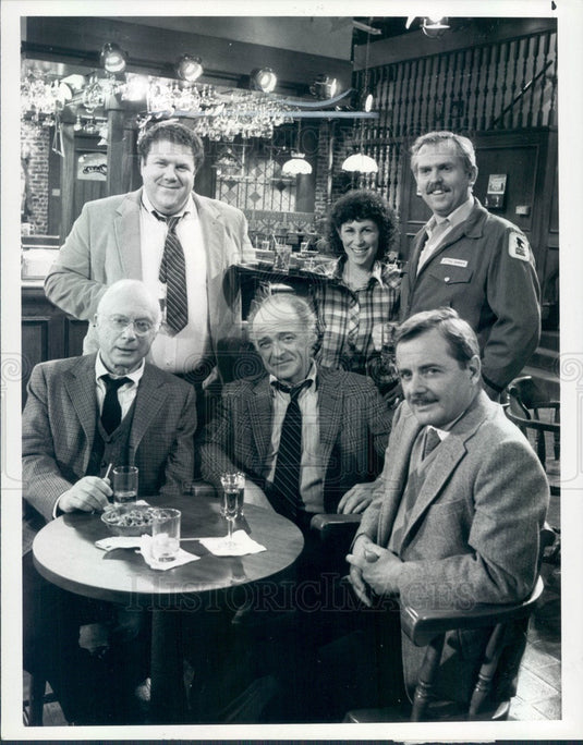 1985 Actors Lloyd/Flanders/Daniels/Wendt/Perlman/Ratzenberger Cheers Press Photo - Historic Images