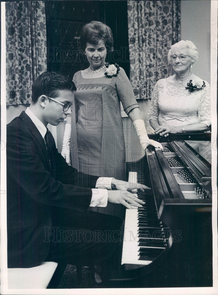 1968 Denver, CO Pianist Darle Bruckman with Musicians' Society Press Photo - Historic Images