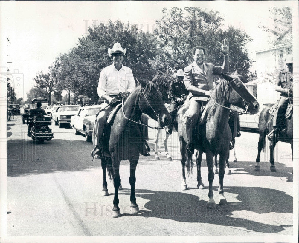 1980 Denver, Colorado Senator Gary Hart &amp; Rev J Langston Boyd Press Photo - Historic Images