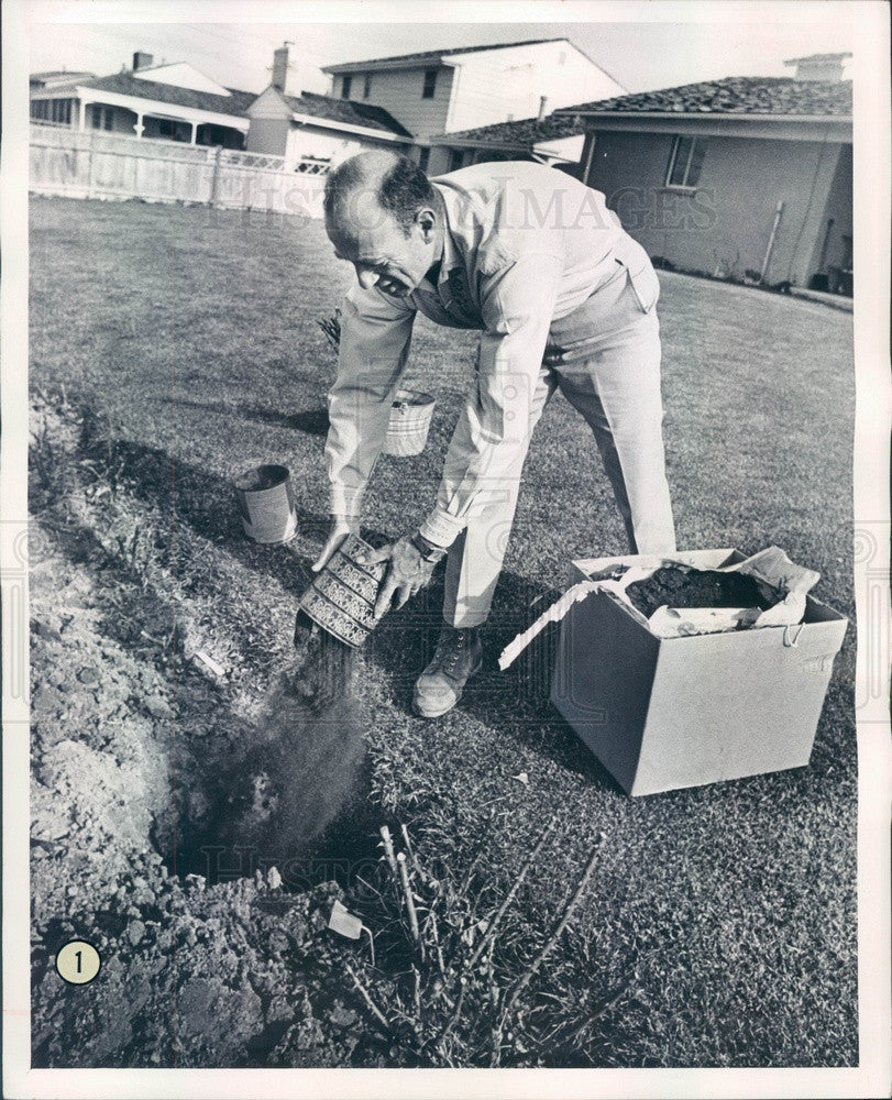 1972 CO, Denver Post Columnist Herbert Gundell, Agriculture Agent Press Photo - Historic Images