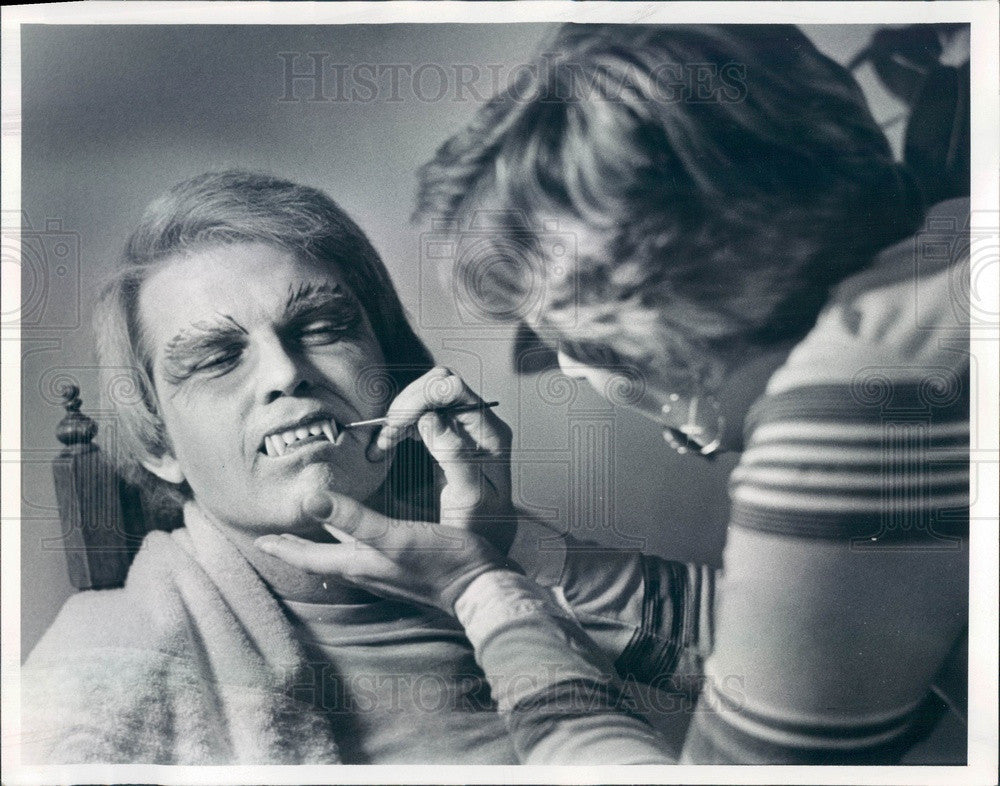 1977 Colorado Gov Dick Lamm as Dracula, Make-up by Lana Hilliard Press Photo - Historic Images