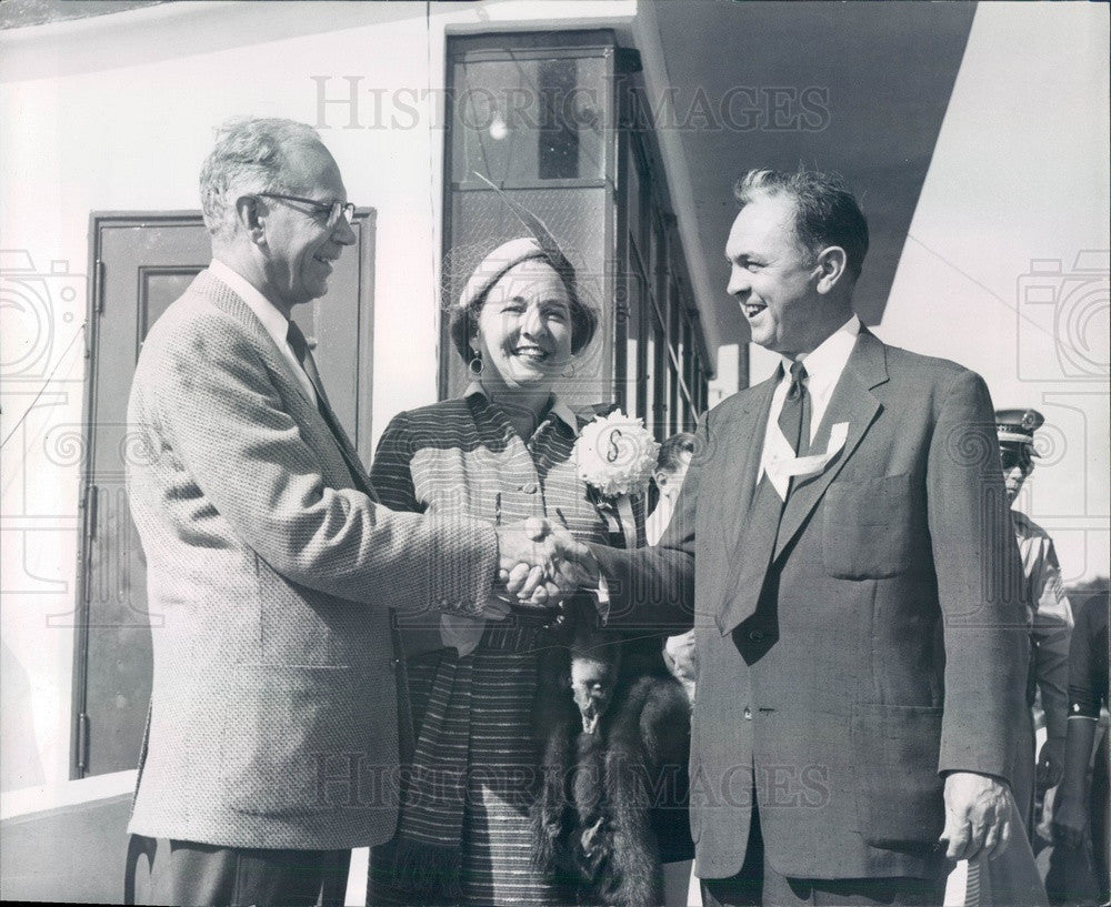 1954 Detroit, Michigan Harvester Co President J Thomas Smith Press Photo - Historic Images