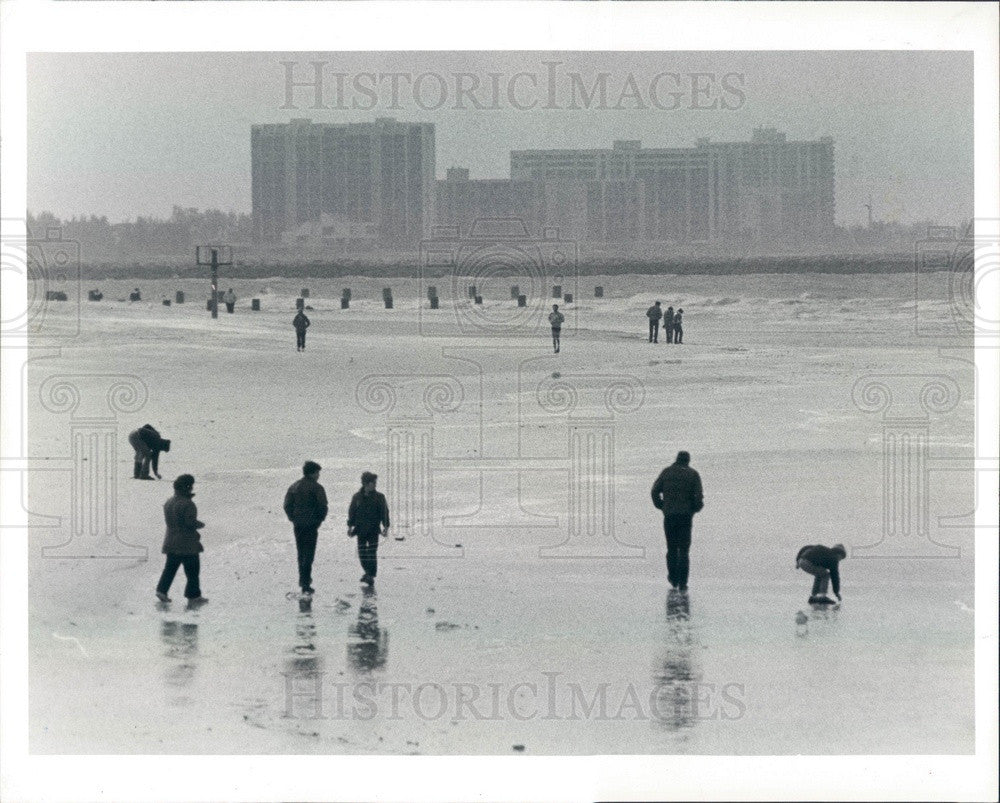 1980 Clearwater Beach, Florida Wintry Day Press Photo - Historic Images