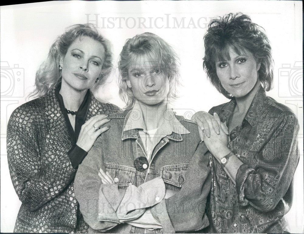 1987 Actors Michele Lee/Michelle Phillips/Nicollette Sheridan Press Photo - Historic Images