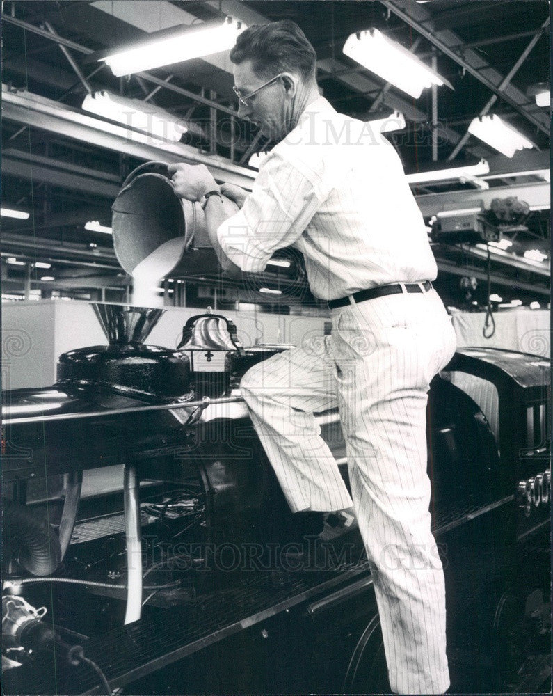 1963 Detroit, Michigan Zoo Railroad Locomotive Safety Sander Press Photo - Historic Images