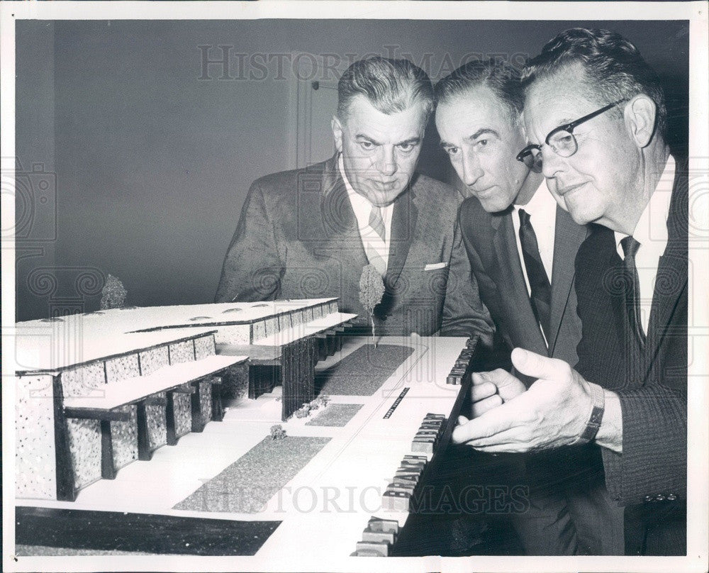 1963 Denver, CO Mayor Dick Batterton, City Librarian John Eastlick Press Photo - Historic Images