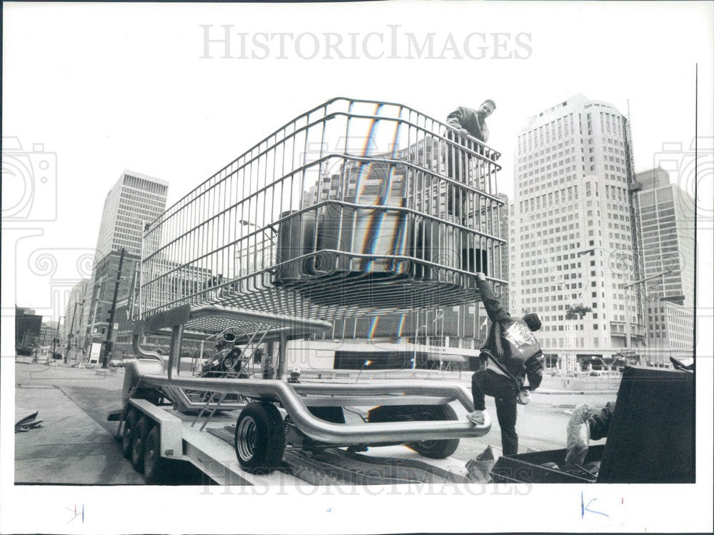 1989 Detroit, Michigan Giant Motorized Shopping Cart for Autorama Press Photo - Historic Images