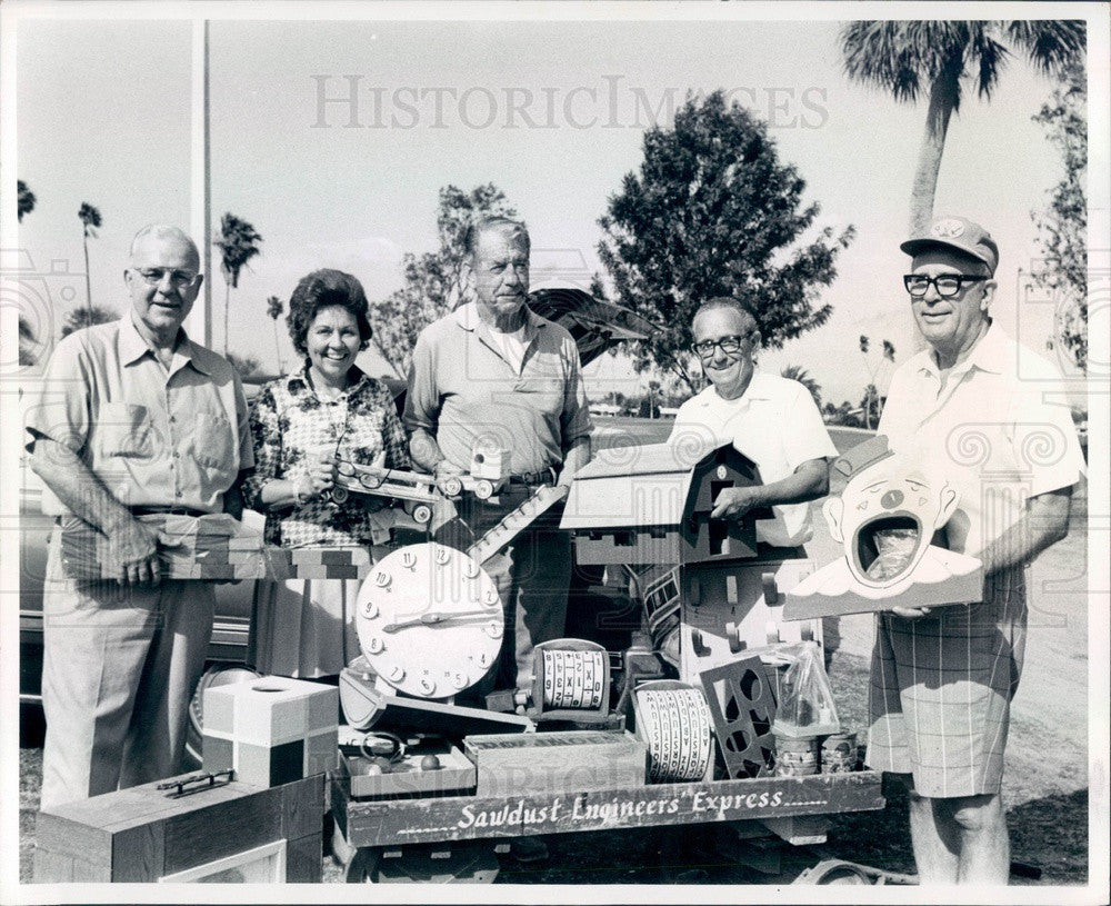 1975 Sun City Center, FL Sawdust Engineers James Remley Press Photo - Historic Images