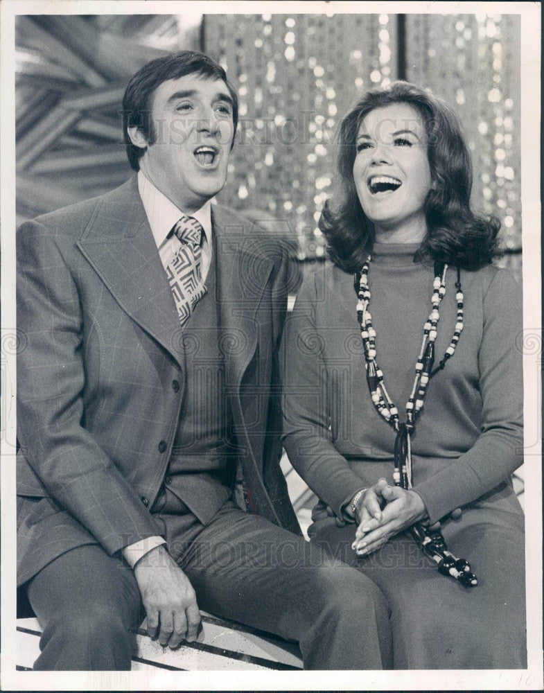 1970 Entertainers Jim Nabors & Vikki Carr Press Photo - Historic Images