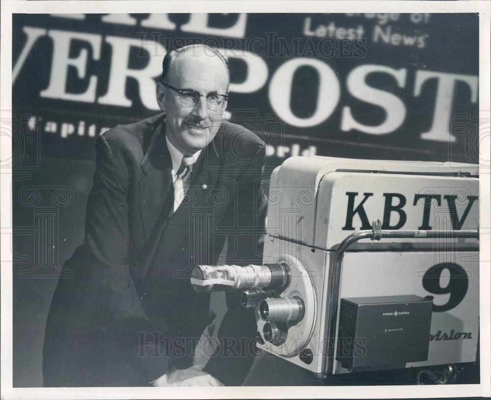 1958 Denver, Colorado KBTV News Commentator Arthur Gaeth Press Photo - Historic Images