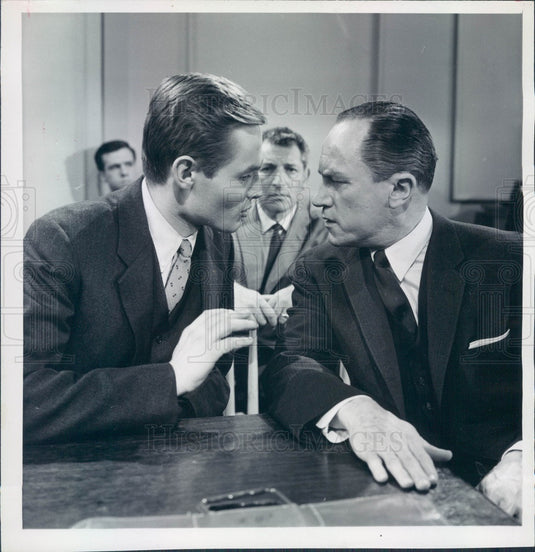 1963 Actors Richard Jordan & EG Marshall on The Defenders Press Photo - Historic Images