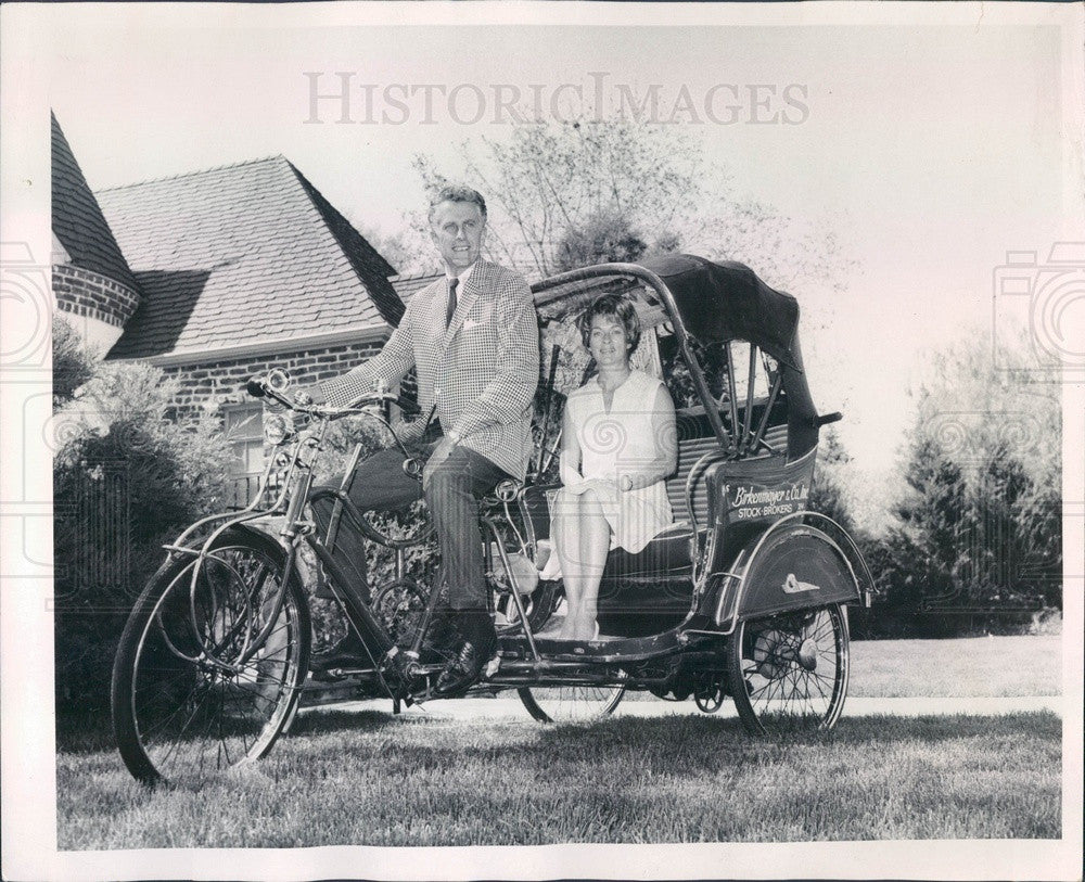 1968 Denver, CO Mr/Mrs Wilson Birkenmayer Jr in Motorized Ricksha Press Photo - Historic Images