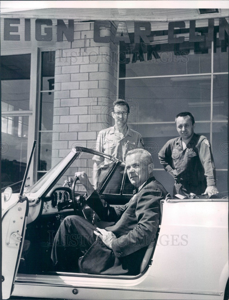 1964 Denver, CO Foreign Car Clinic Owner Ben Jordan in Fiat Spider Press Photo - Historic Images