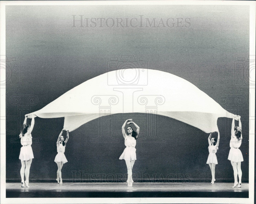 1980 Les Grands Ballets Canadiens Troupe Press Photo - Historic Images