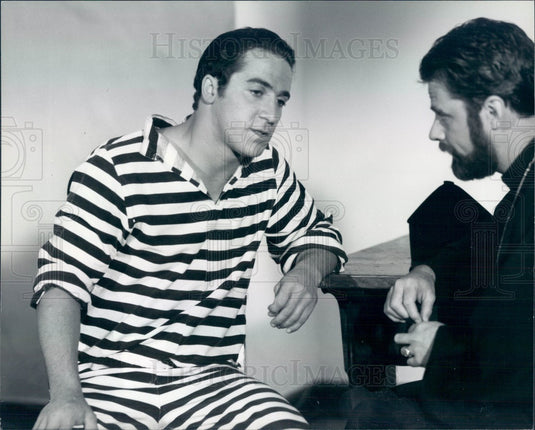 1982 Actors Eddie Mekka & Michael Carrol in Assignment in Berlin Press Photo - Historic Images