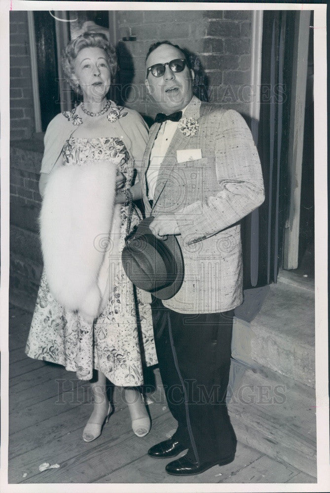 1956 New York Radio-TV Writer John Haggart &amp; Mrs. William Geddes Press Photo - Historic Images