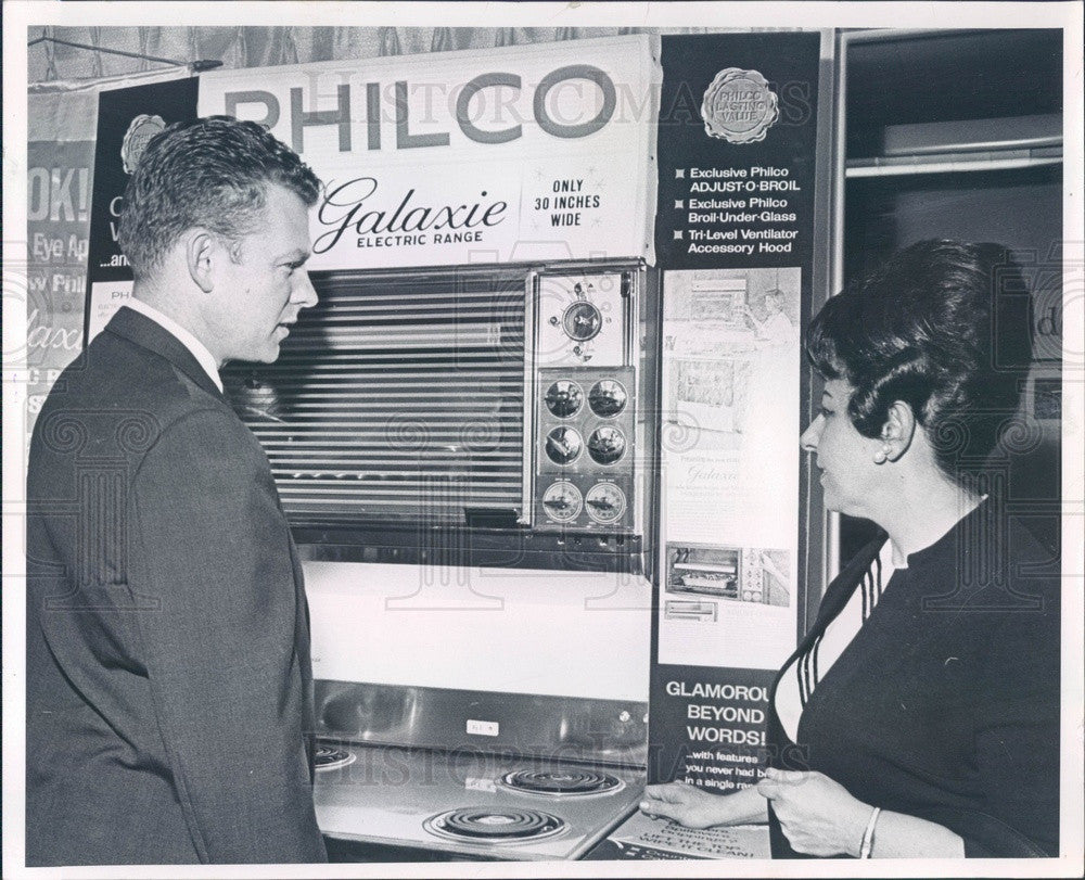 1961 Philco Galaxie Two-Oven Range & Denver, CO GM Francis McGrath Press Photo - Historic Images