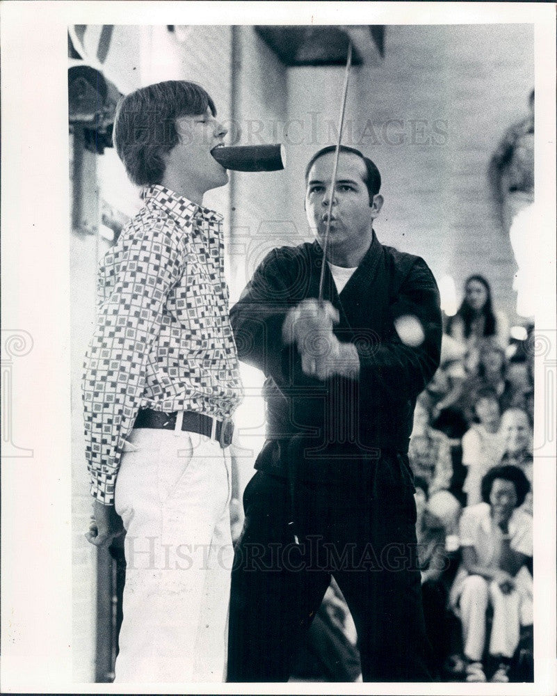 1976 Sarasota, FL Evangelist &amp; Samurai Sword Expert Dean Blakeney Press Photo - Historic Images