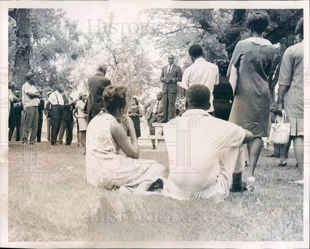 1967 Denver, CO Macedonia Baptist Church Pastor Rev Joseph Griffin Press Photo - Historic Images