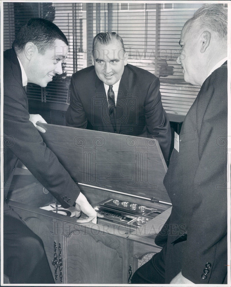 1964 Admiral Phonograph &amp; Denver, CO Distributor Robert Griffin Press Photo - Historic Images