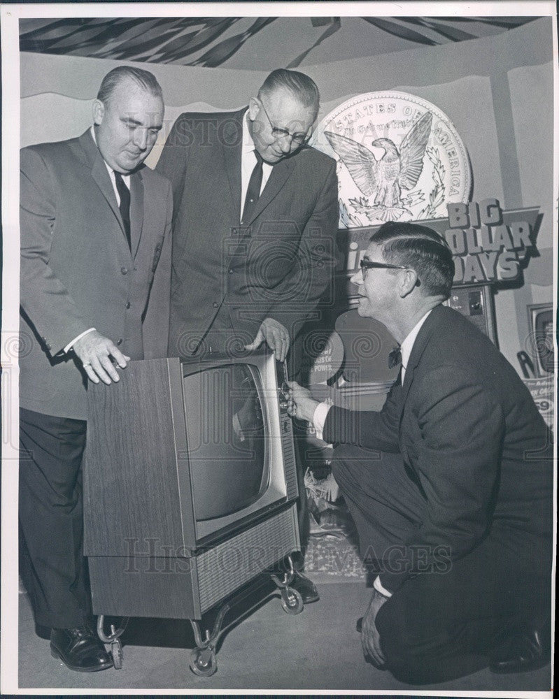 1963 Admiral TV, Denver, CO Distributor Robert Griffin Press Photo - Historic Images