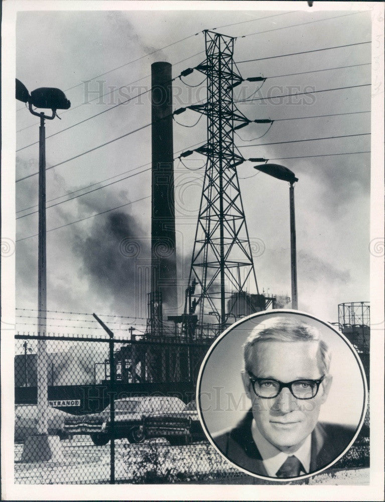 1970 NBC News Correspondent Frank McGee, Documentary on Pollution Press Photo - Historic Images