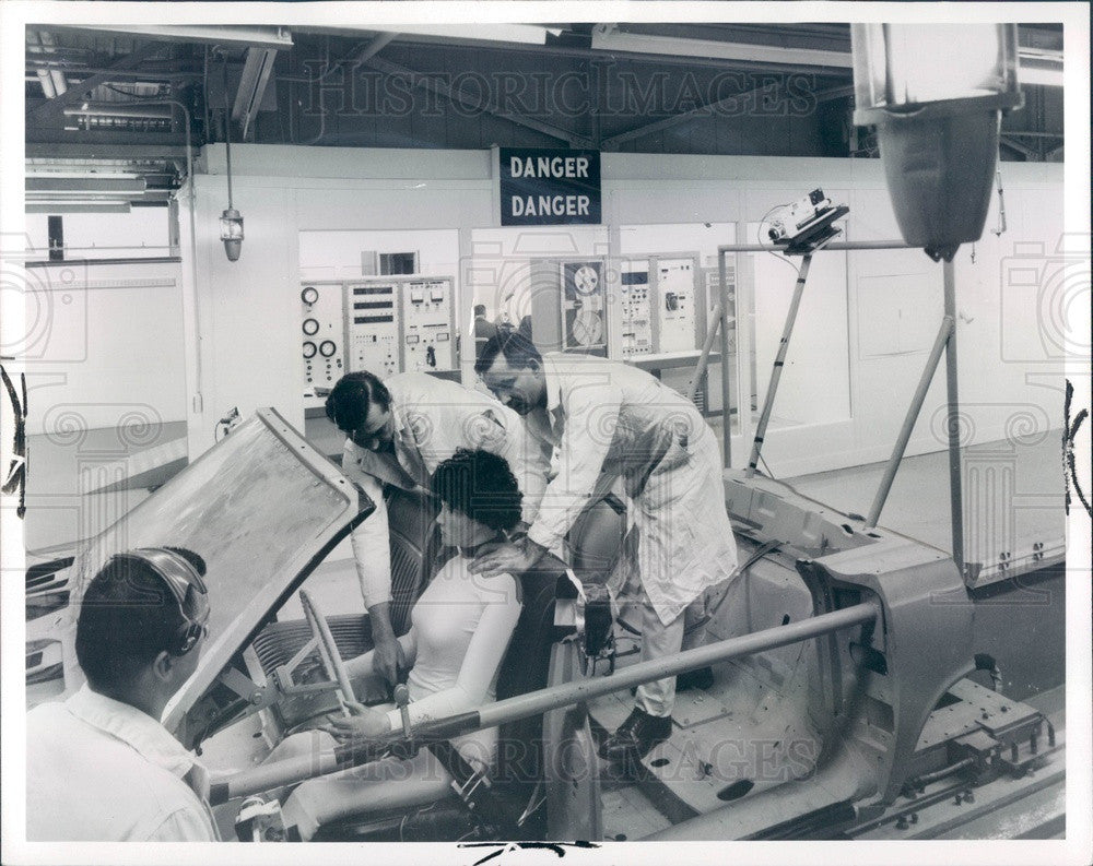 1967 Detroit, MI Ford Motor Safety Research Center Crash Simulator Press Photo - Historic Images