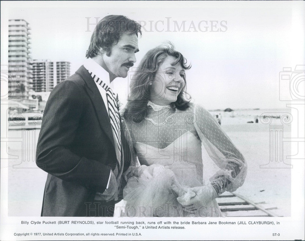 1977 Hollywood Actors Burt Reynolds &amp; Jill Clayburgh in Semi-Tough Press Photo - Historic Images