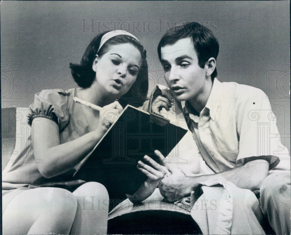 1970 Actors Ann Gibbs &amp; Gene Kidwell in Musical You&#39;re A Good Man Press Photo - Historic Images