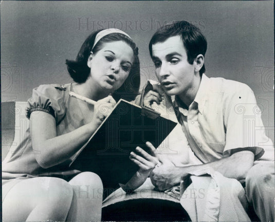1970 Actors Ann Gibbs & Gene Kidwell in Musical You're A Good Man Press Photo - Historic Images