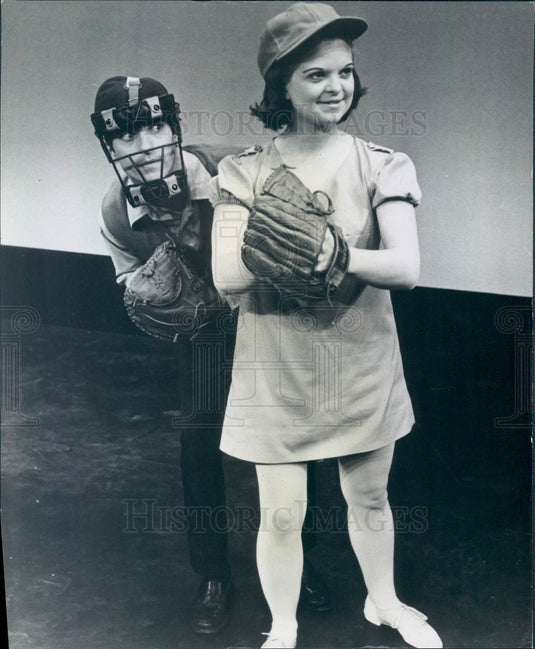 1969 Actors Ann Gibbs & Jimmy Dodge in Musical You're A Good Man Press Photo - Historic Images