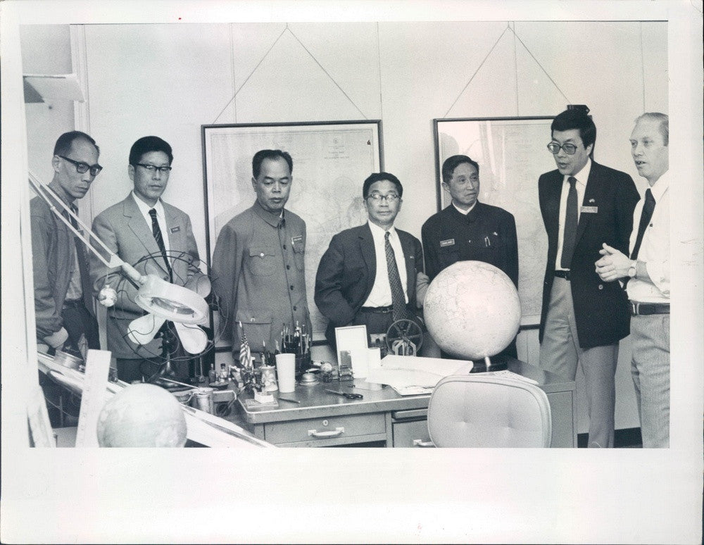 1982 Chinese Journalists &amp; St Petersburg, Florida Times Independent Press Photo - Historic Images