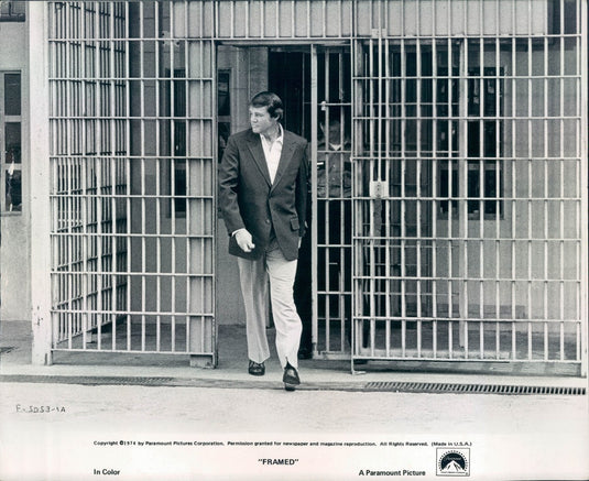1974 Hollywood Actor Joe Don Baker in Film Framed Press Photo - Historic Images