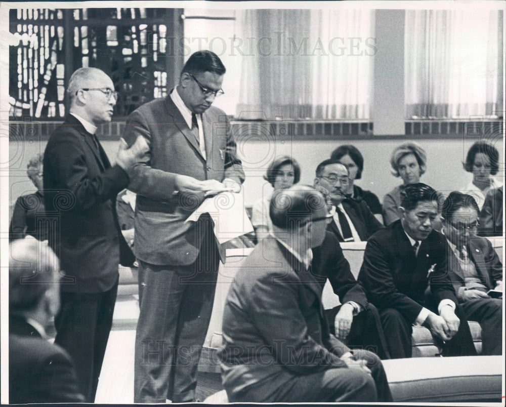 1965 Japan Shinto Religion Scholars at Colorado Women&#39;s College Press Photo - Historic Images