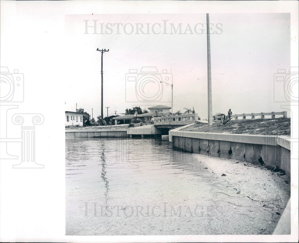 1965 St Petersburg Beach, FL Boca Ciega Isle Channel Under Bridge Press Photo - Historic Images