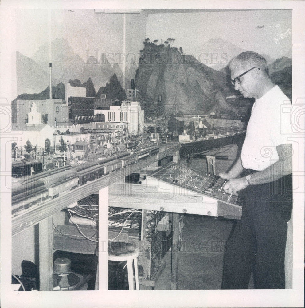 1968 St Petersburg, Florida Russel Schwartz & Model Train Layout Press Photo - Historic Images