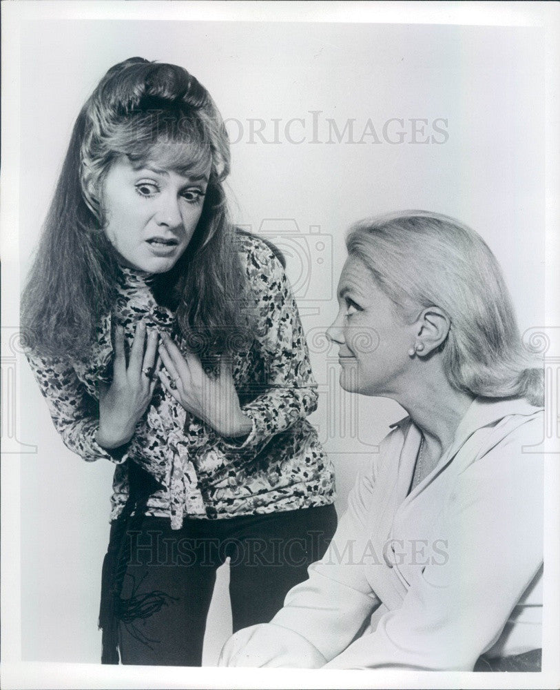 1972 Actors Pamela Gilbreath &amp; Jan Sterling in Butterflies Are Free Press Photo - Historic Images
