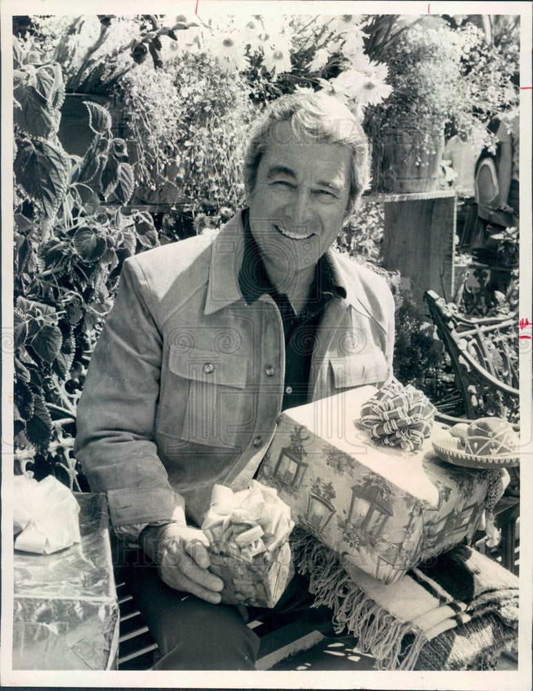 1975 Emmy Winning Entertainer Perry Como Press Photo - Historic Images