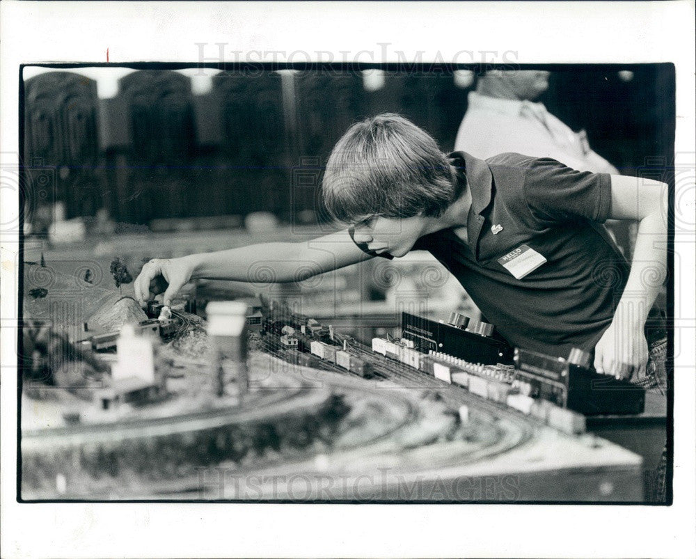 1985 Florida, Suncoast Model Railroaders Club Member Tim Wisman Press Photo - Historic Images
