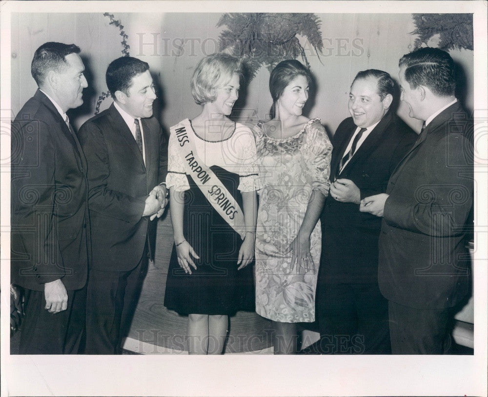 1966 Miss Tarpon Springs, Florida Diane Kolb with Contest Judges Press Photo - Historic Images