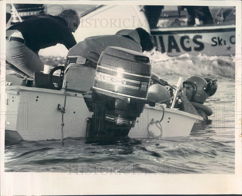 1973 St Petersburg, FL Southland Regatta Hydroplane Boat Crash Press Photo - Historic Images